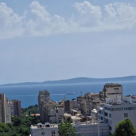 アパート Linea Blu スプリト